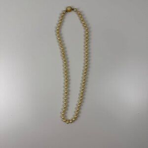 Vintage‎ Crown Trifari Faux Pearl Necklace Gold Clasp 22” Beaded Strand